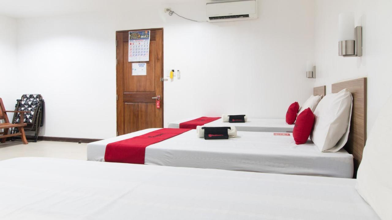 Reddoorz Plus Near Vigan City Commercial Center Exterior photo