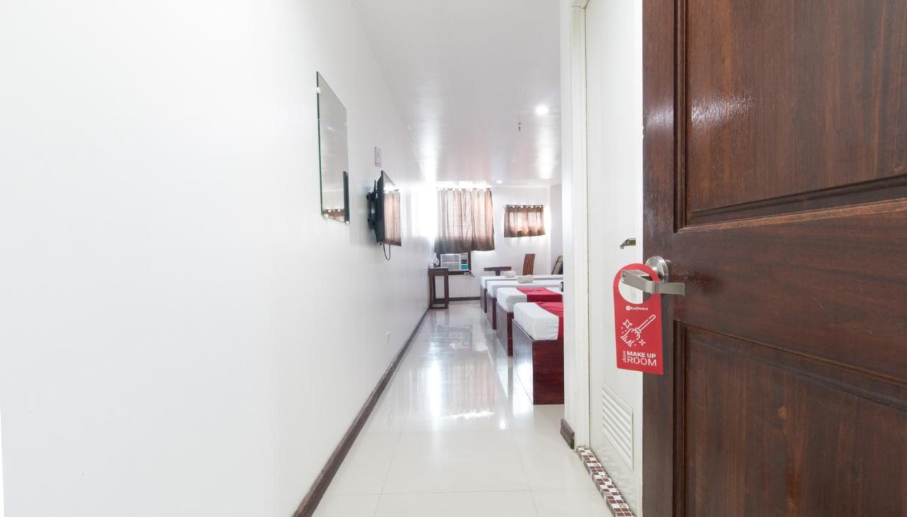 Reddoorz Plus Near Vigan City Commercial Center Exterior photo